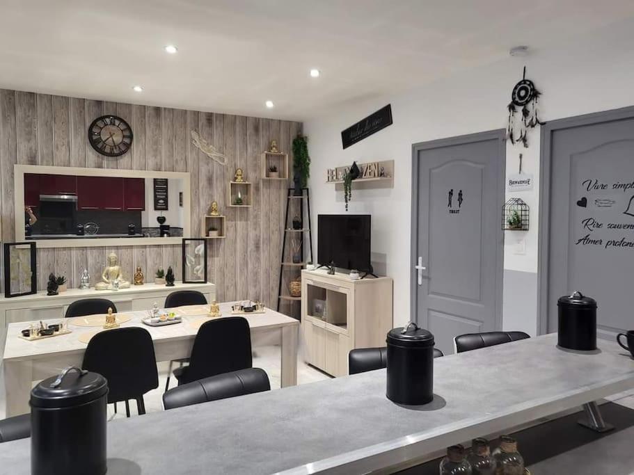Appartement Chez Graziella Rez-De-Chaussee Calais Zewnętrze zdjęcie